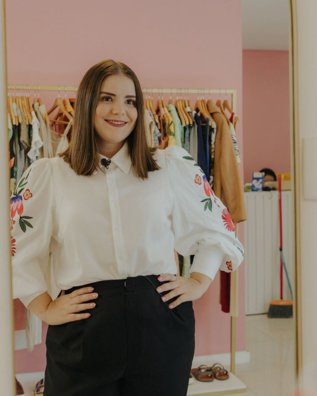 Blusa clássica bordada da Beliê